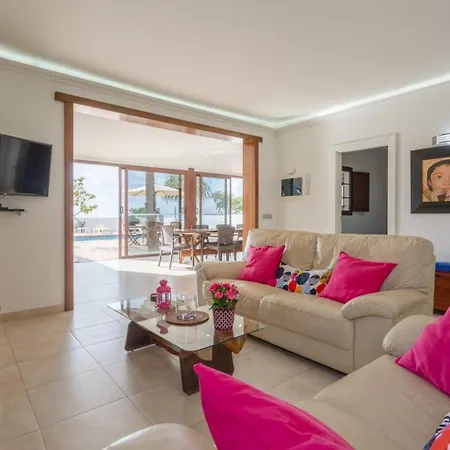 Santana Villa
